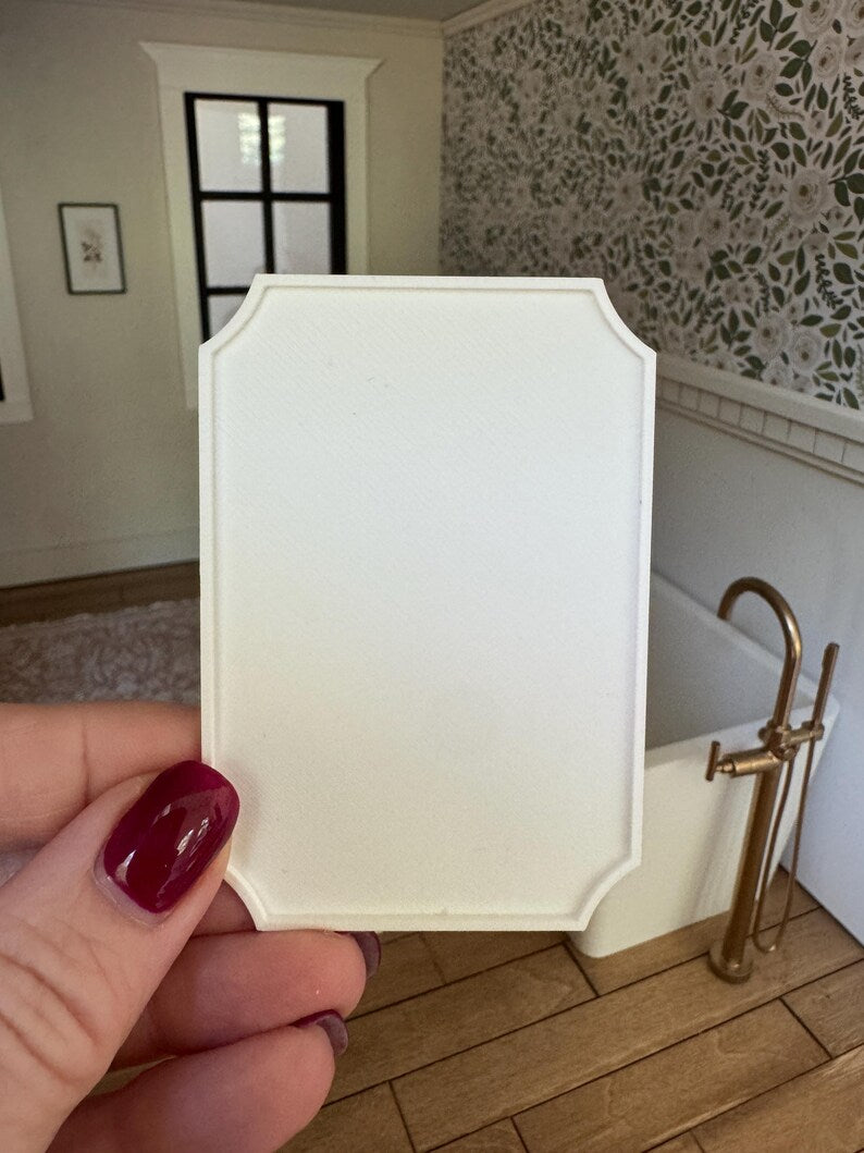 Cut 4-corner frame dollhouse mirror product shot