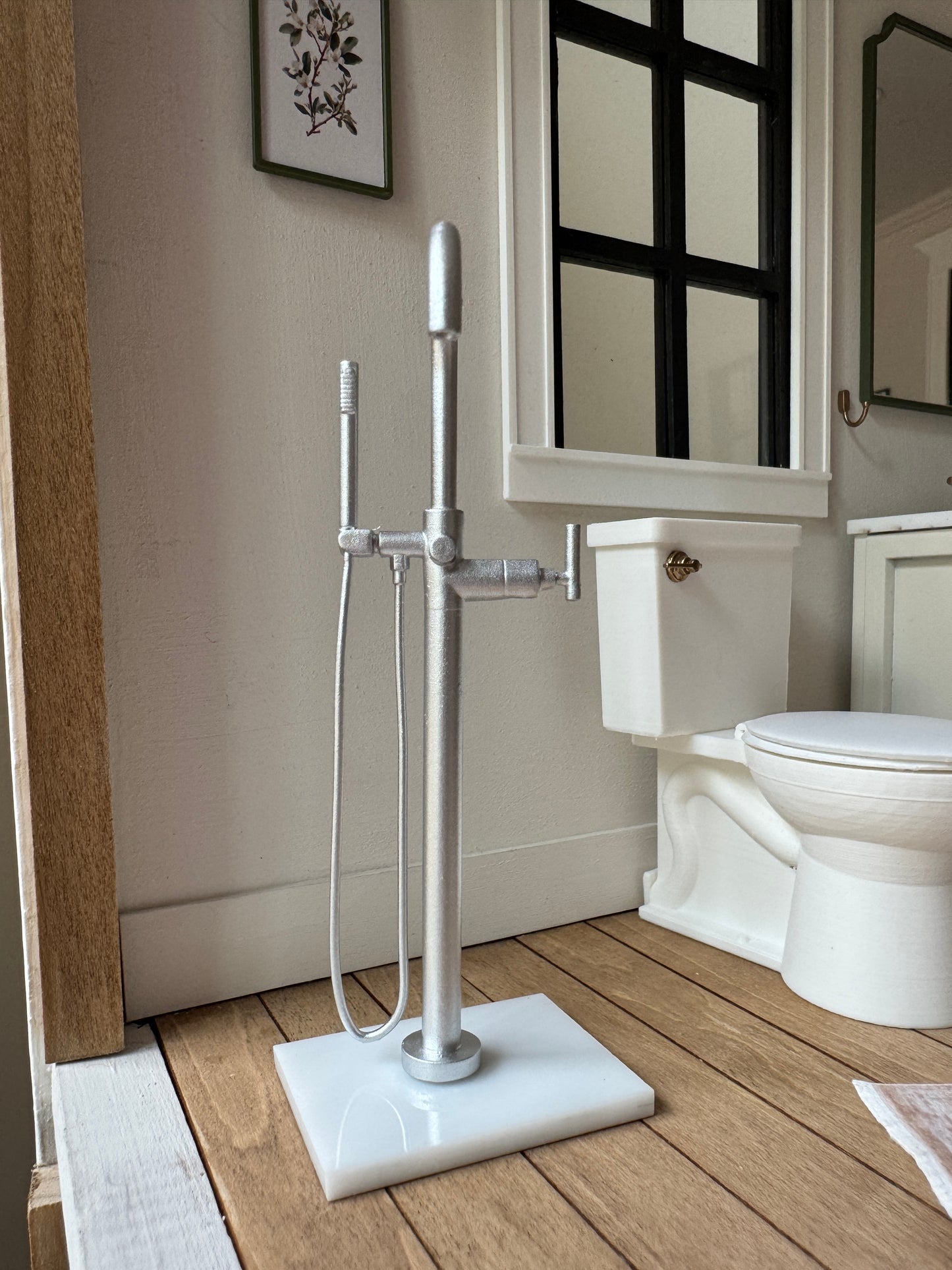 1:12 Scale Miniature Freestanding Bathtub Faucet – Resin Dollhouse Fixture with Handheld Shower
