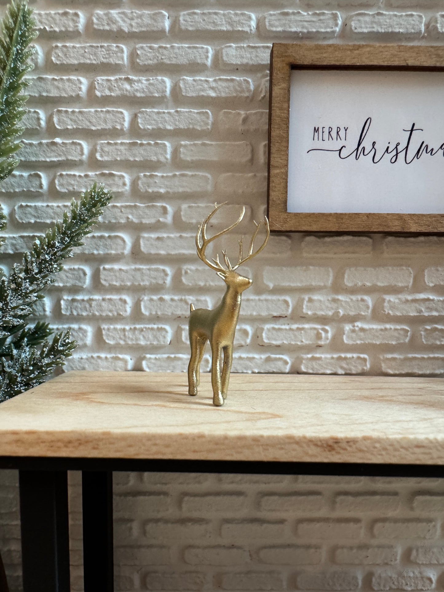 Miniature Deer Statue – 1:12 Scale Dollhouse Christmas Decor