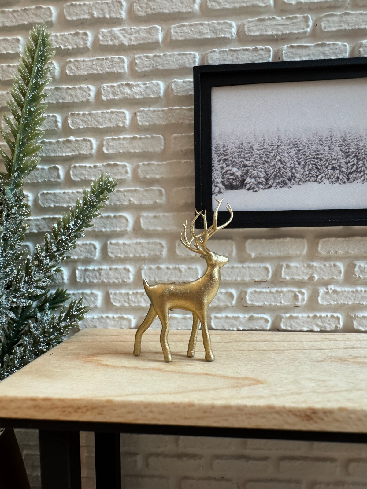 Miniature deer statue, 1:12 scale dollhouse Christmas decor