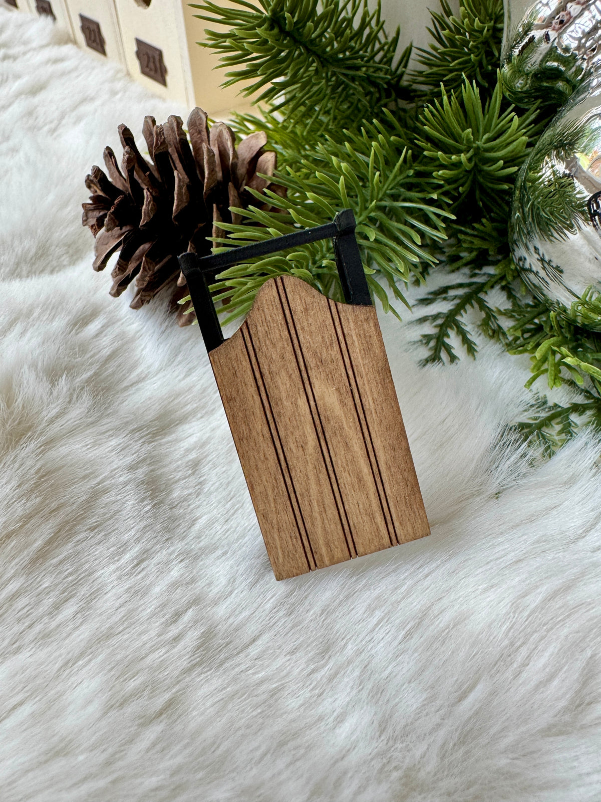 Miniature Winter Sled – 1:12 Scale Dollhouse Christmas Decor