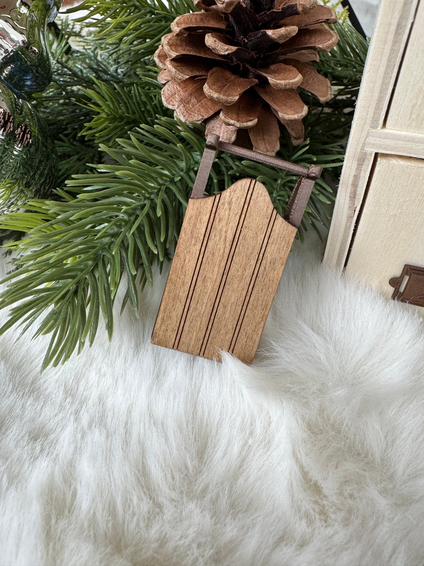 Miniature Winter Sled – 1:12 Scale Dollhouse Christmas Decor