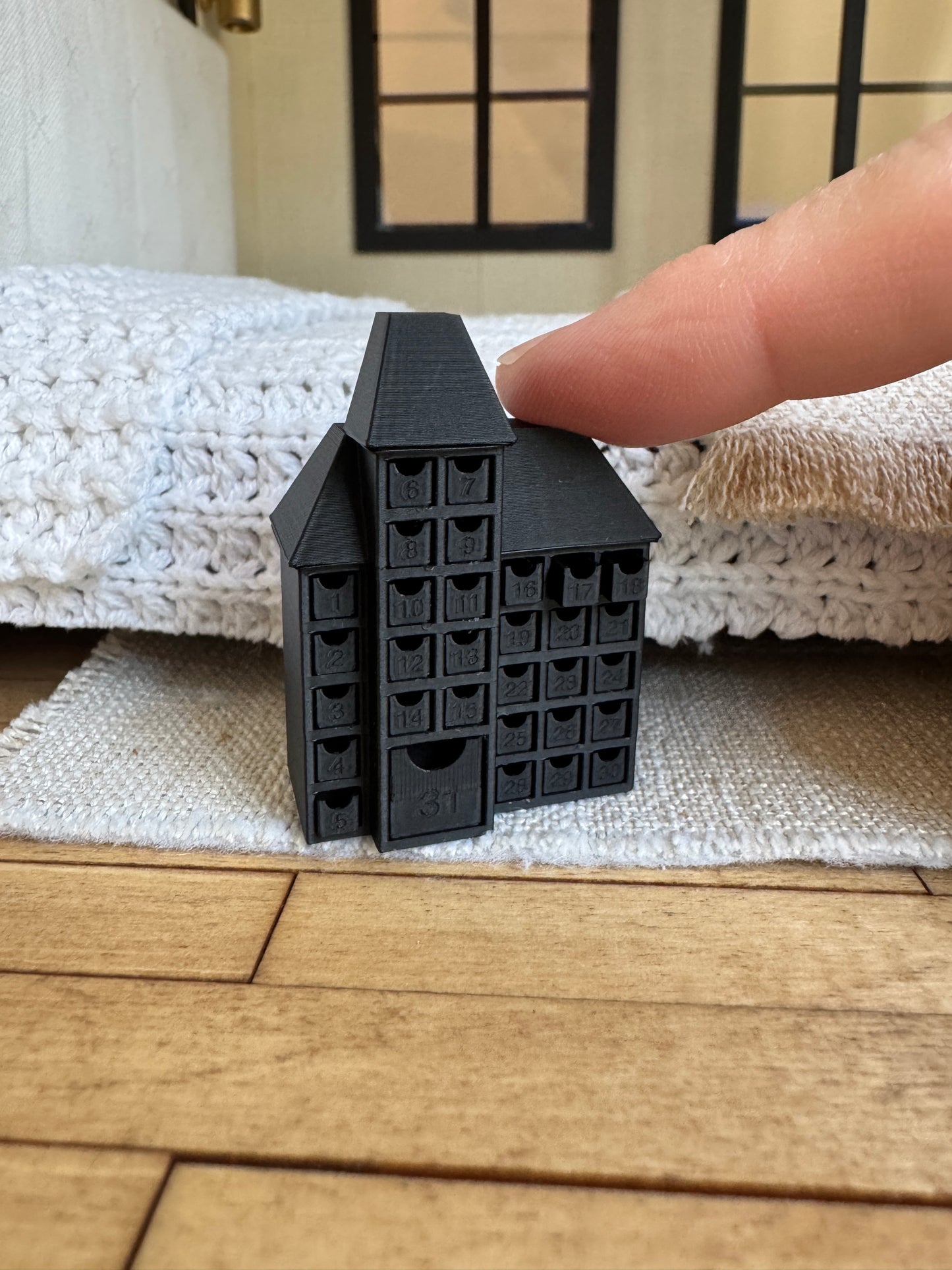 Spooky Halloween Advent Calendar – 1:12 Scale Dollhouse Miniature Countdown House