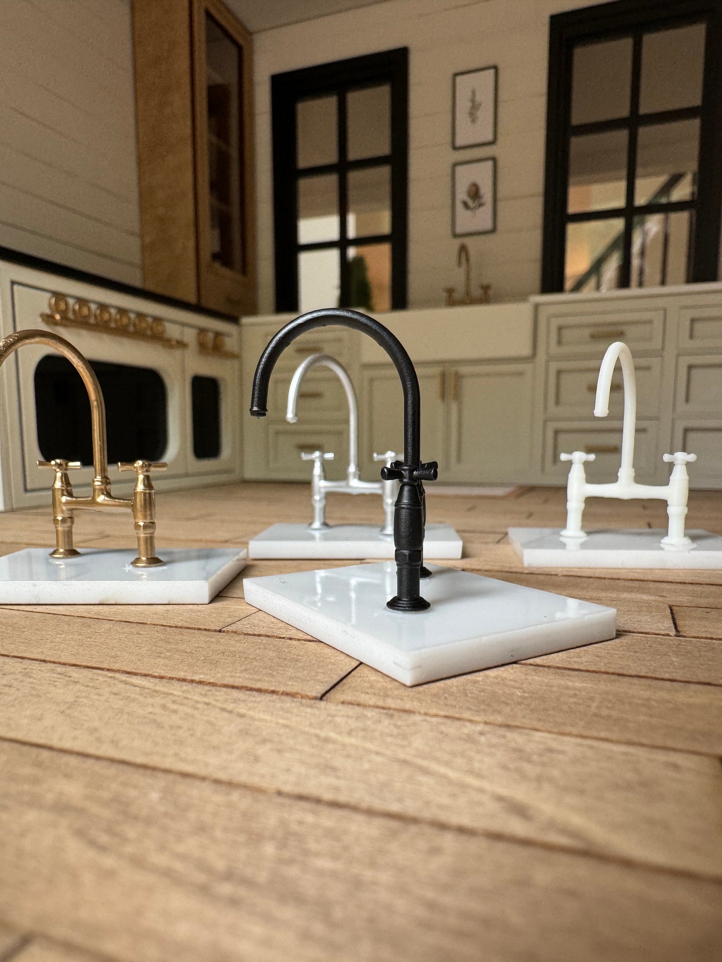 1:12 Scale Miniature Kitchen Bridge Faucet – Resin Dollhouse Farmhouse Sink Fixture
